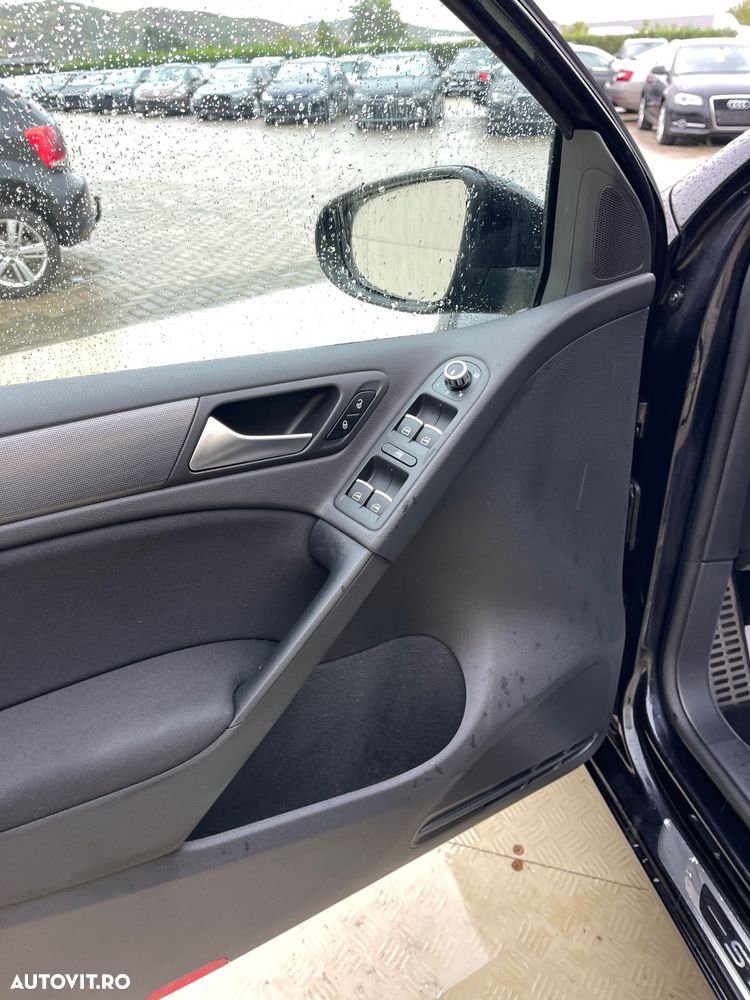 Volkswagen Golf ver-1-2-tsi-style - 32