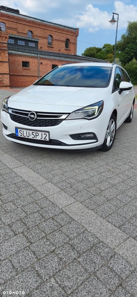 Opel Astra 1.6 CDTI Sport - 1