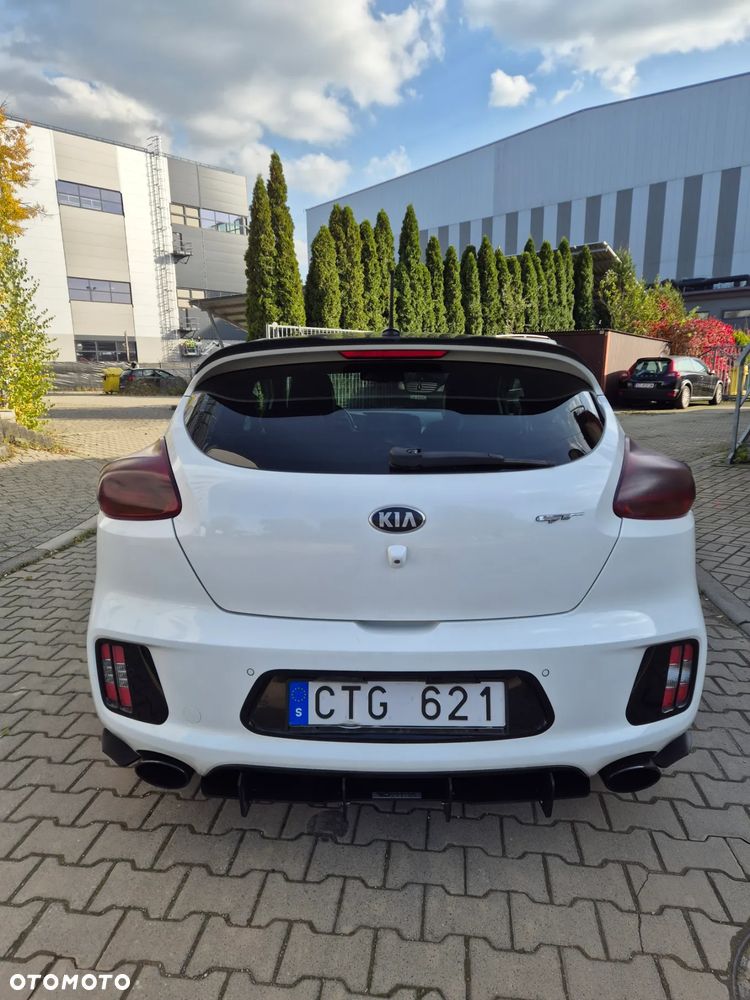 Kia Ceed 1.6 T-GDI GT - 8