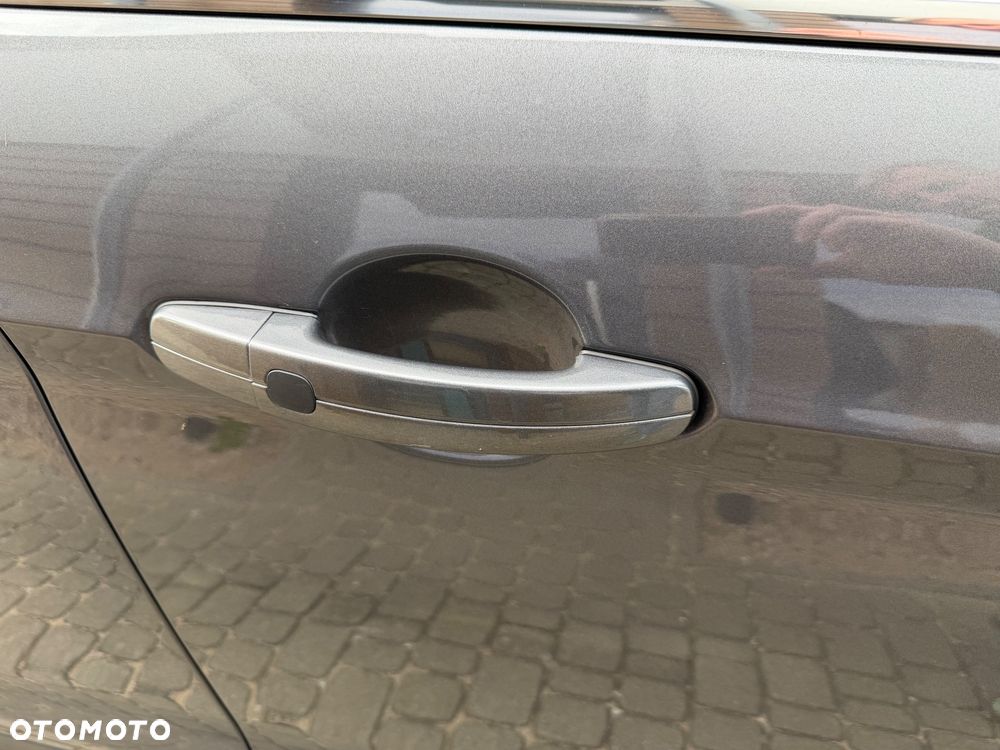 Ford Kuga - 10