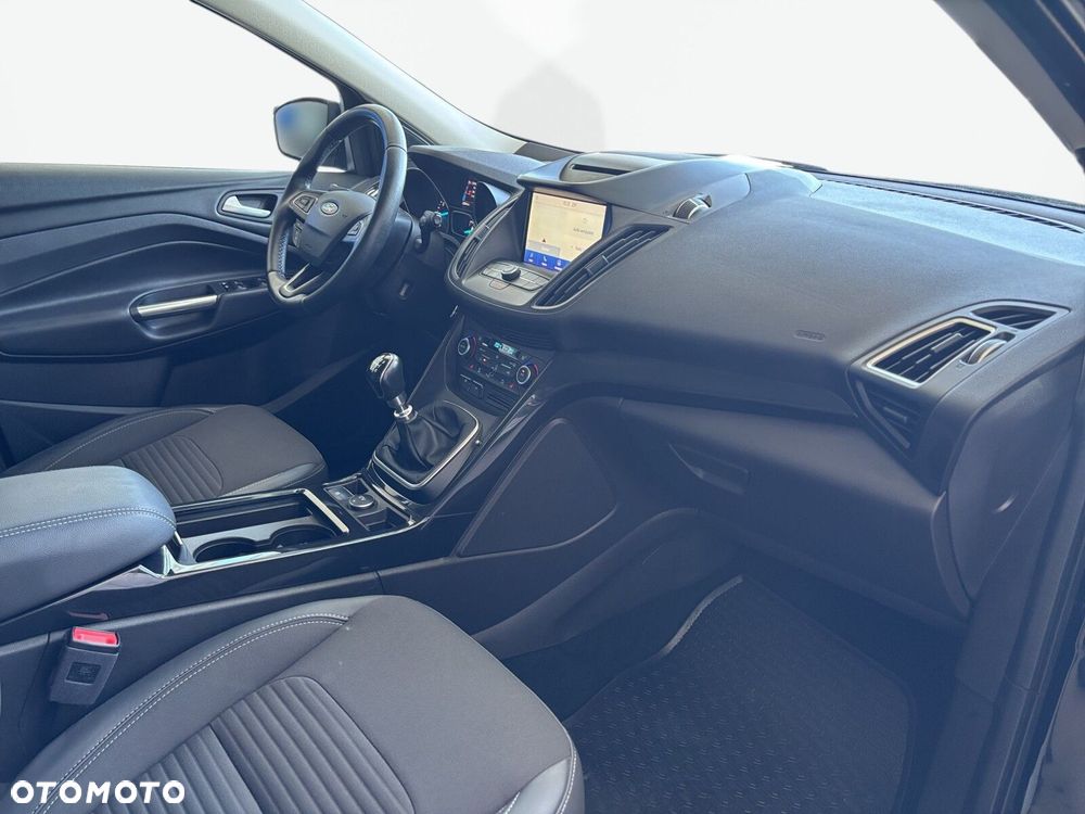 Ford Kuga - 18