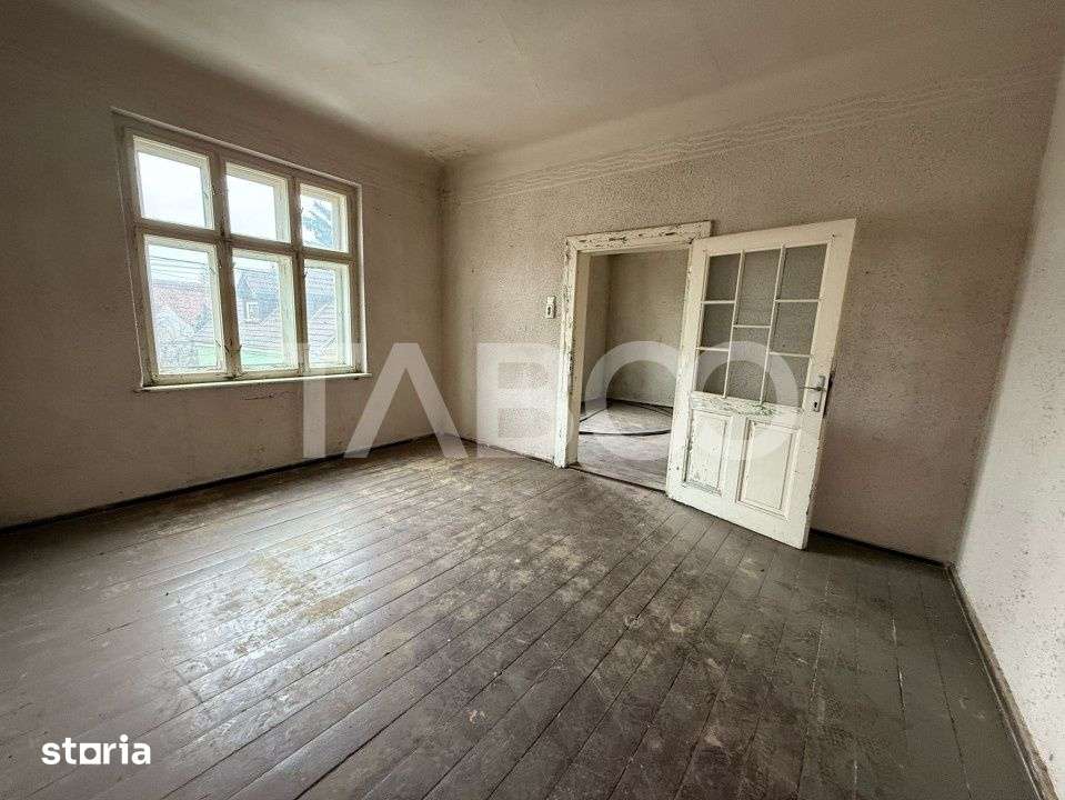 3 apartamente de vanzare la casa 132 mpu si curte 966 mp zona Turnisor - Imagine principală: 2/2