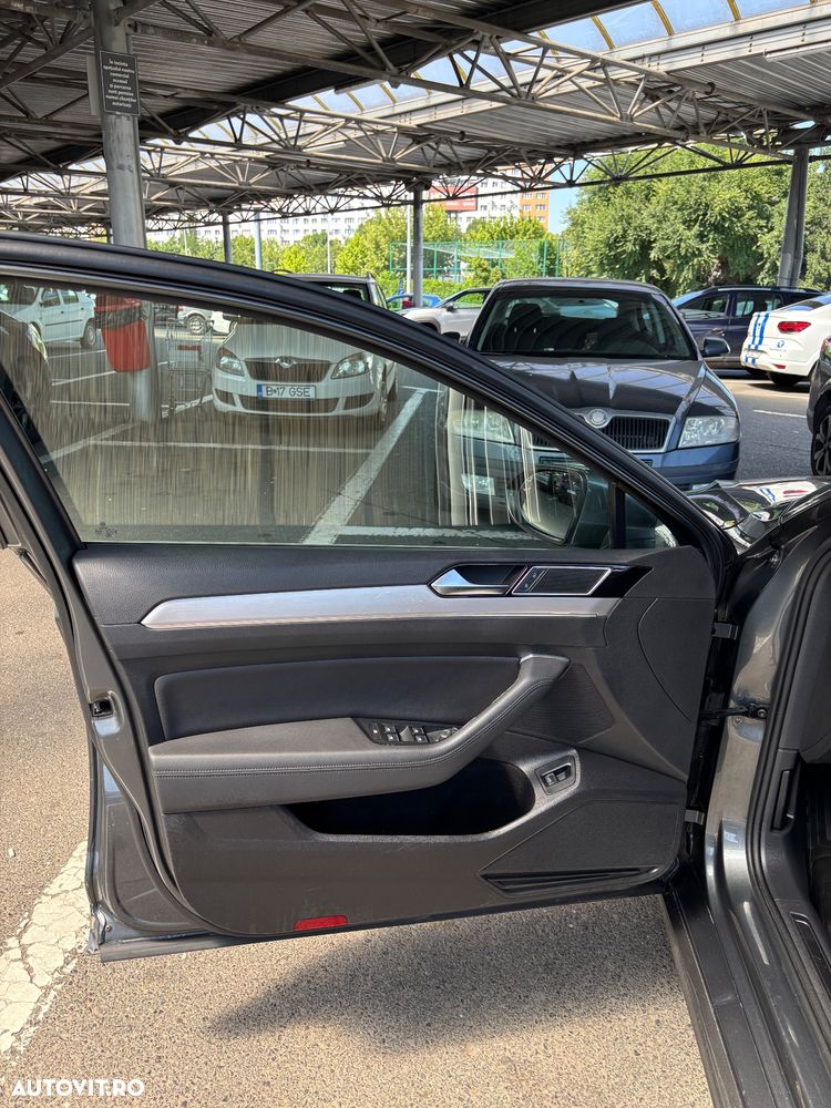 Volkswagen Passat 1.6 TDI SCR DSG Business - 17