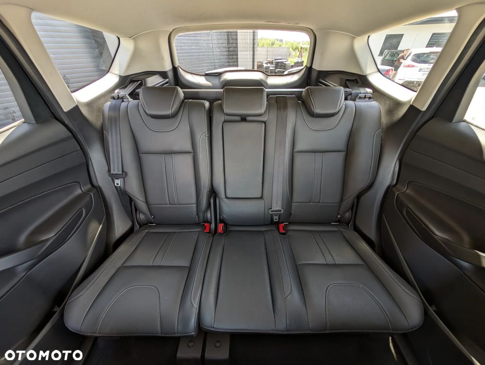 Ford Kuga 2.0 TDCi 4x4 Titanium - 37