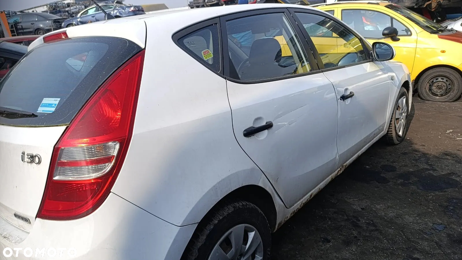33836 hyundai i30 1.6 crdi 90 km D4FB na części kod lakieru 7F - 16