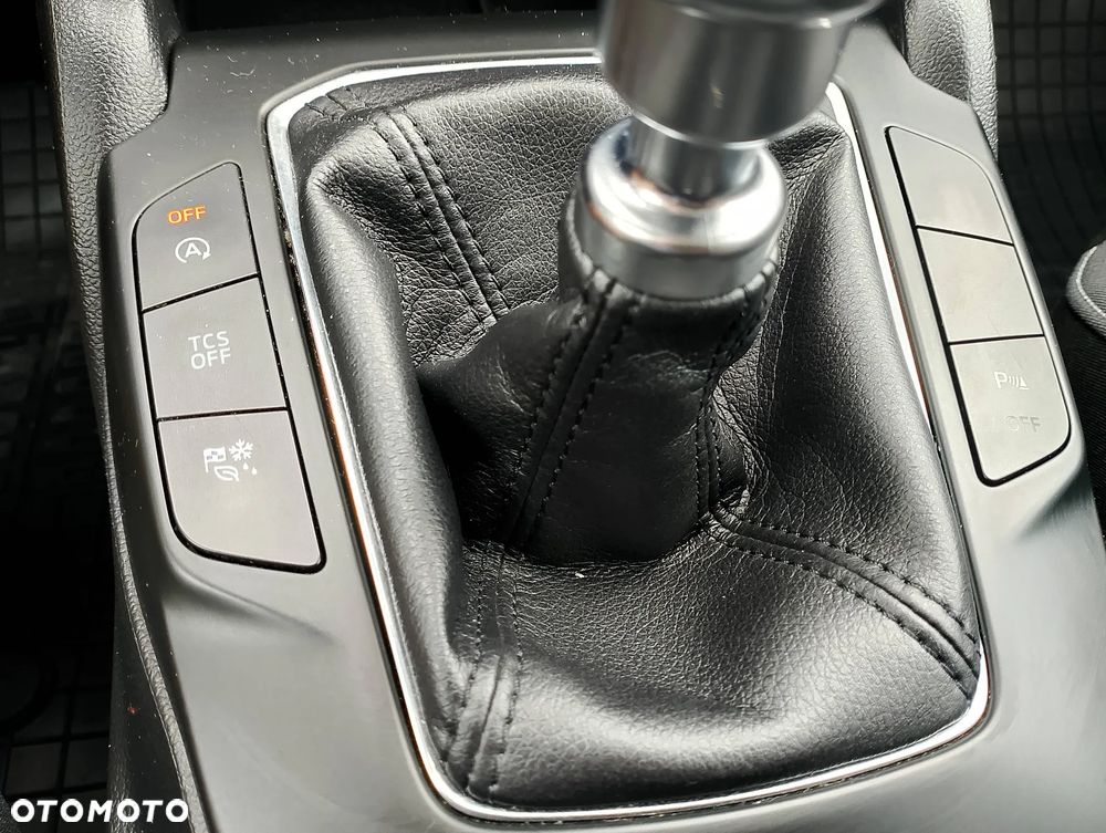 Ford Focus 1.5 TDCi SYNC Edition - 25