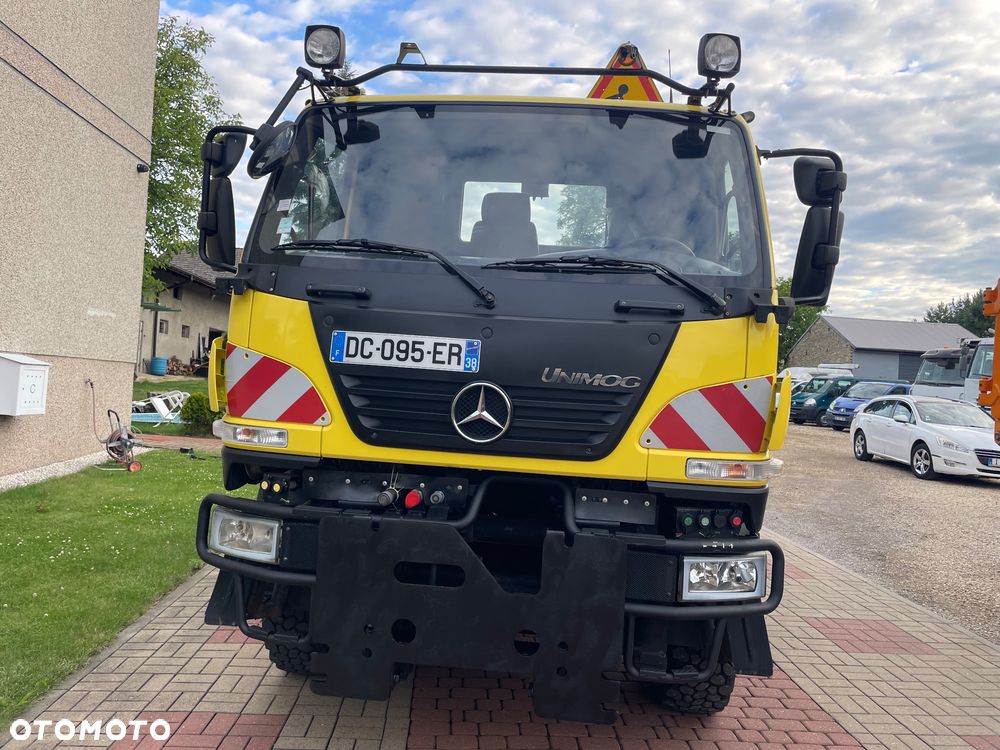 Mercedes-Benz Unimog u 20  pojazd specjalny traktor rolniczy wywrotka pojazd komunalny zimowego utrzymania dróg - 3