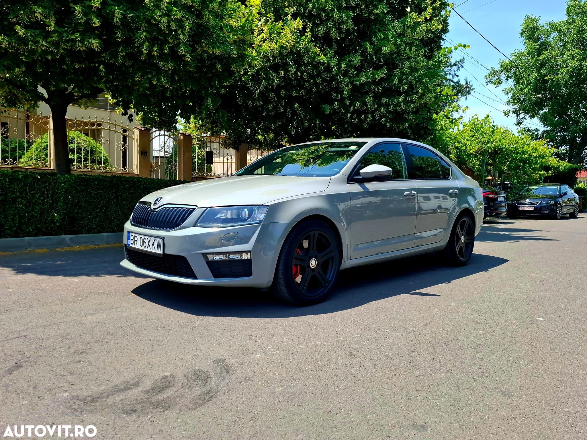 Skoda Octavia 2.0 TDI DSG RS - 1