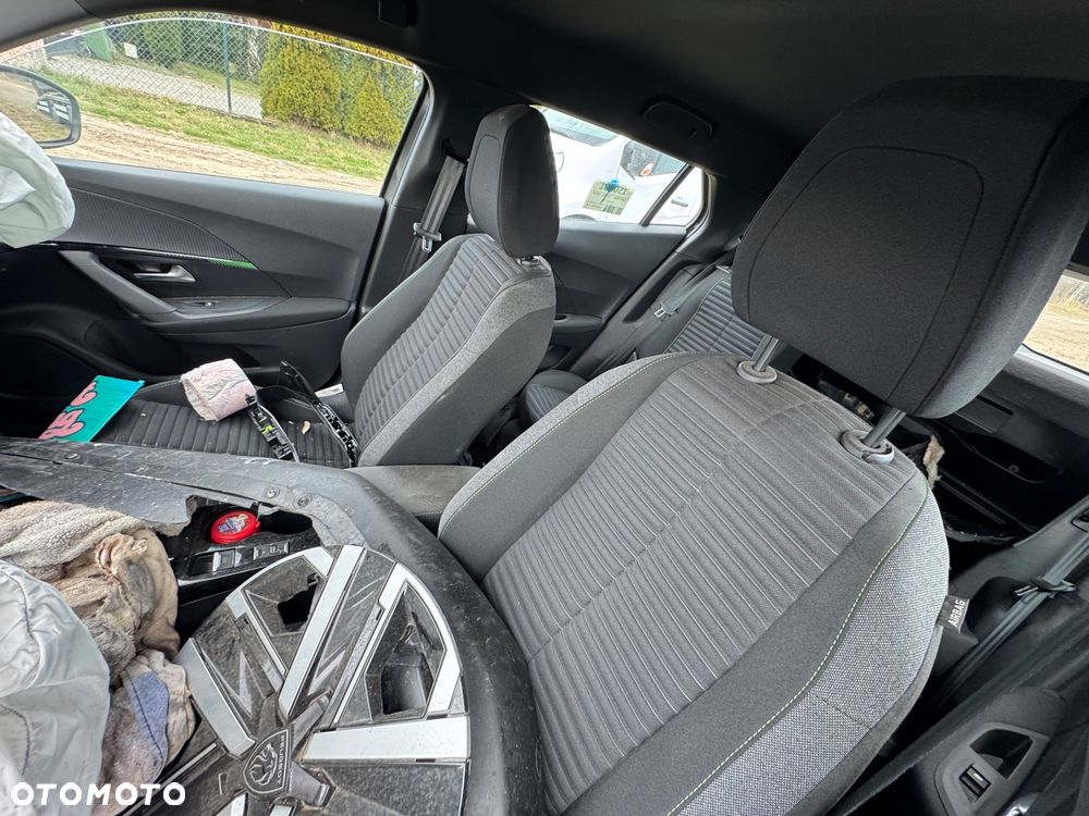 Peugeot 2008 - 8