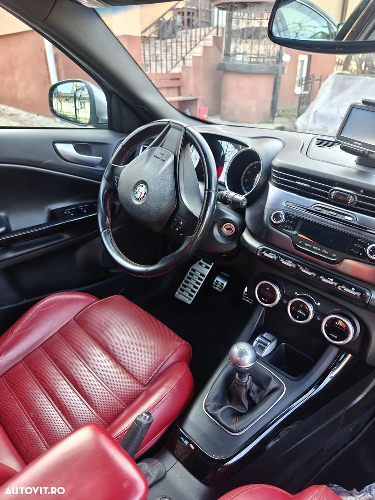 Alfa Romeo Giulietta 1.8 TBi 16V Quadrifoglio Verde - 10