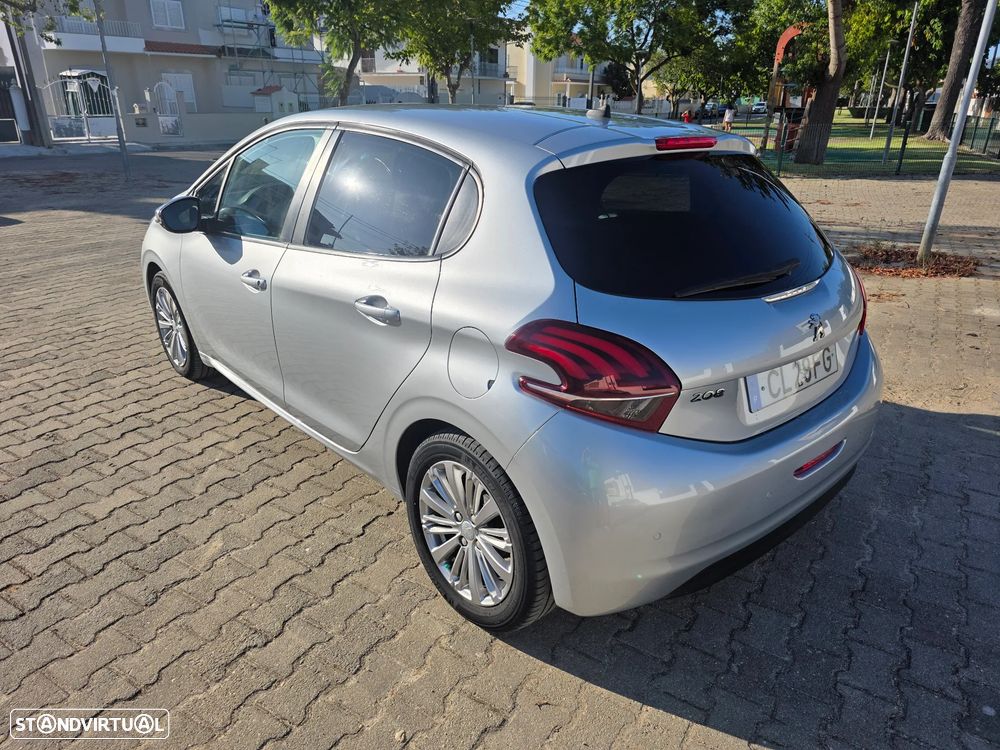 Peugeot 208 82 VTI Style - 3