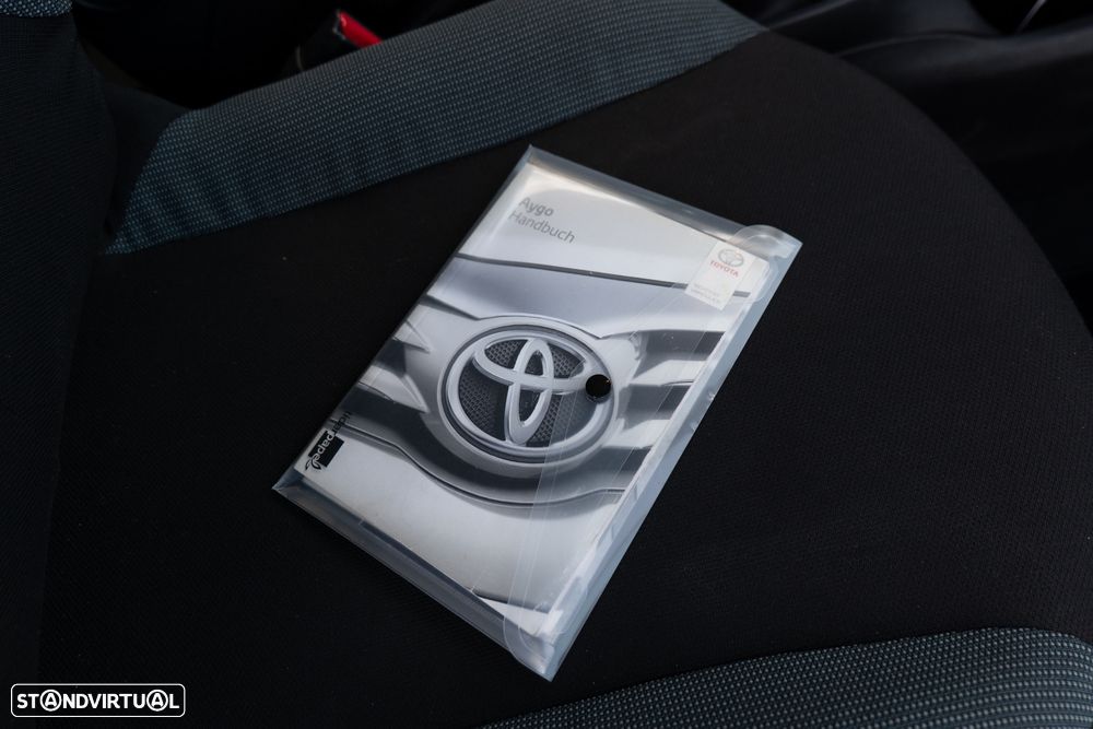 Toyota Aygo x-play Eco - 18