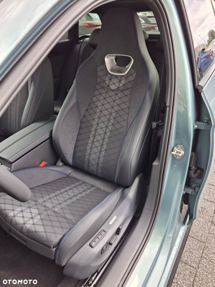 Volkswagen Passat - 12