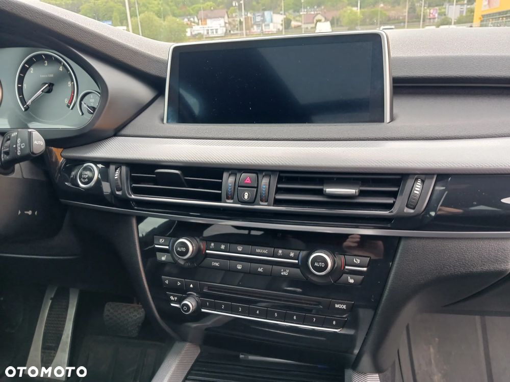 BMW X5 M M50d - 13