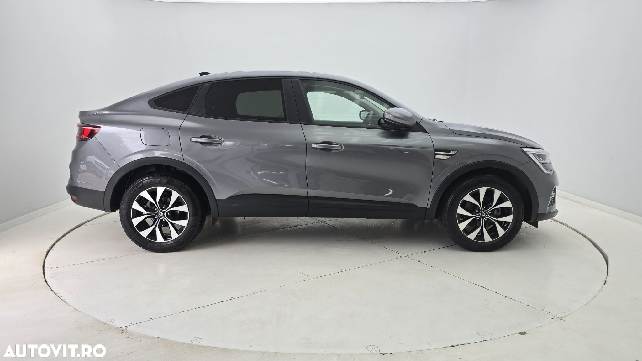 Renault Arkana E-TECH 145 Evolution - 5