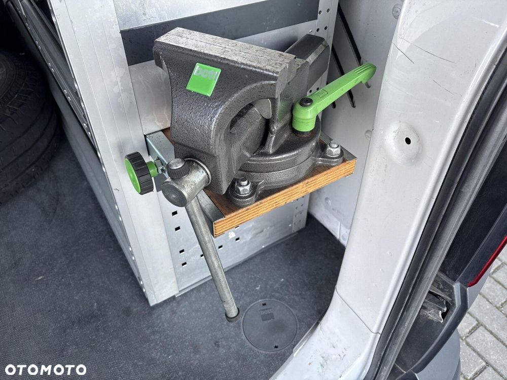 Volkswagen Transporter - 23