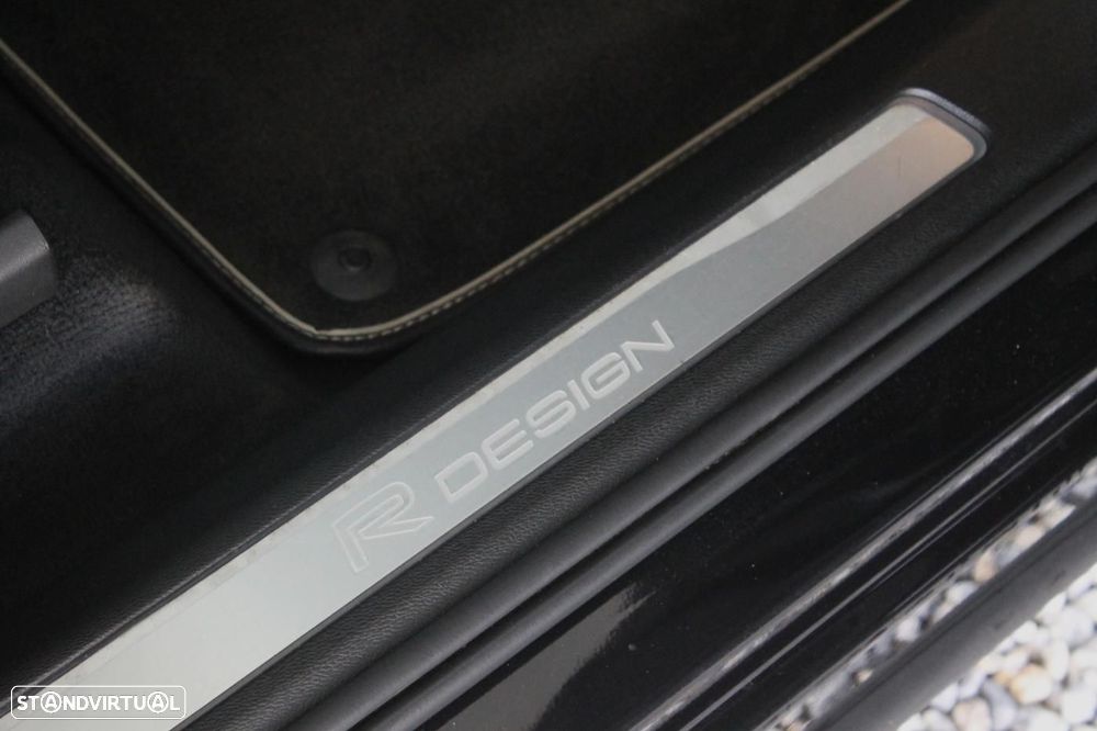 Volvo XC 60 2.0 T8 PHEV R-Design AWD - 43