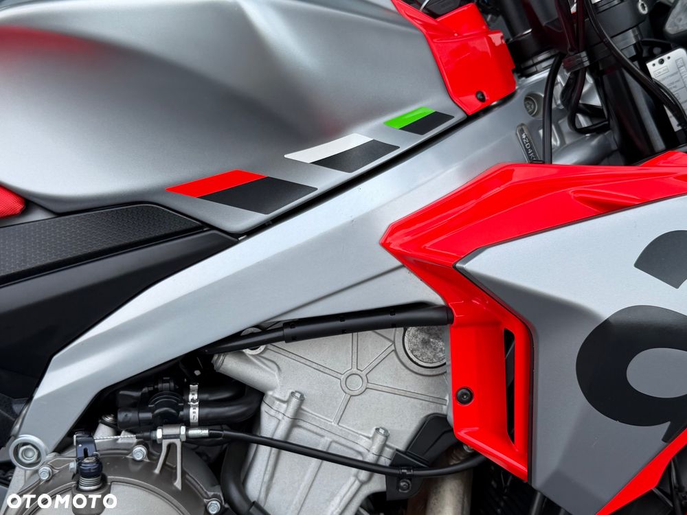 Aprilia Tuono - 15