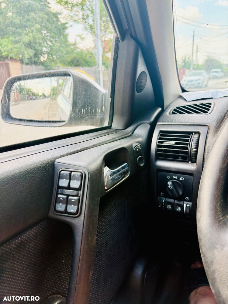 Volkswagen Golf - 6