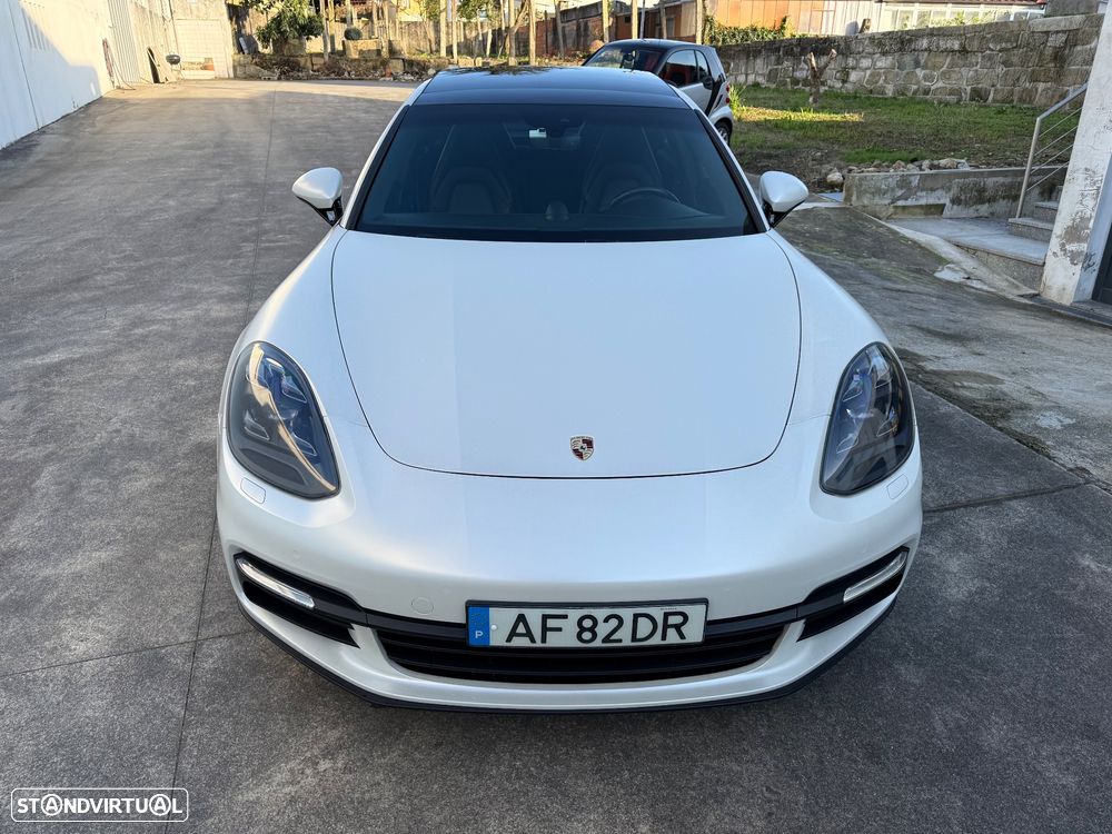 Porsche Panamera - 12