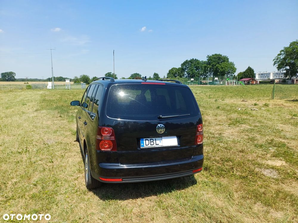 Volkswagen Touran - 3