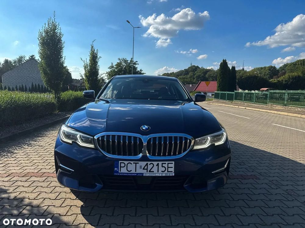 BMW Seria 3 318d Luxury Line - 2