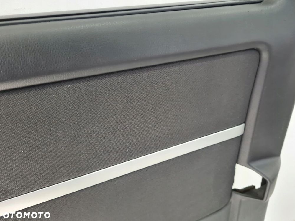 VW T5 MULTIVAN tapicerka drzwi przesuwnych LEWA 7H5867027 - 4