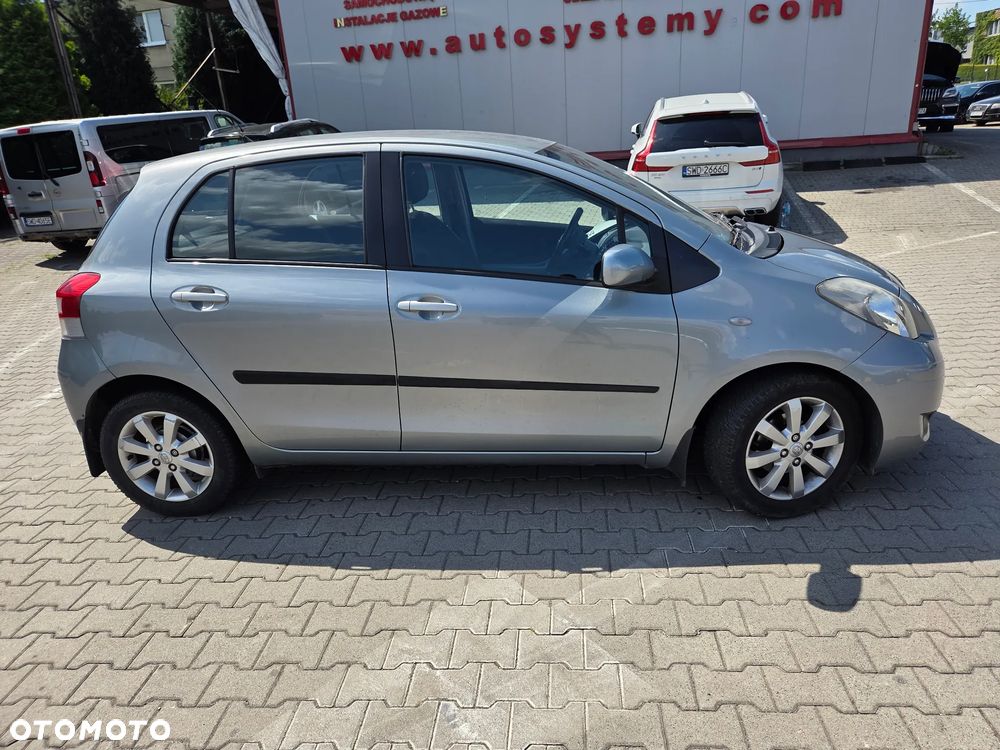 Toyota Yaris - 8