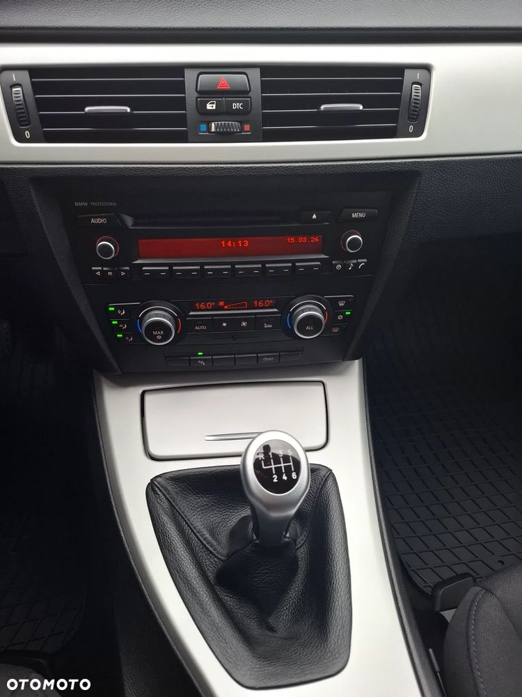 BMW Seria 3 318i - 20