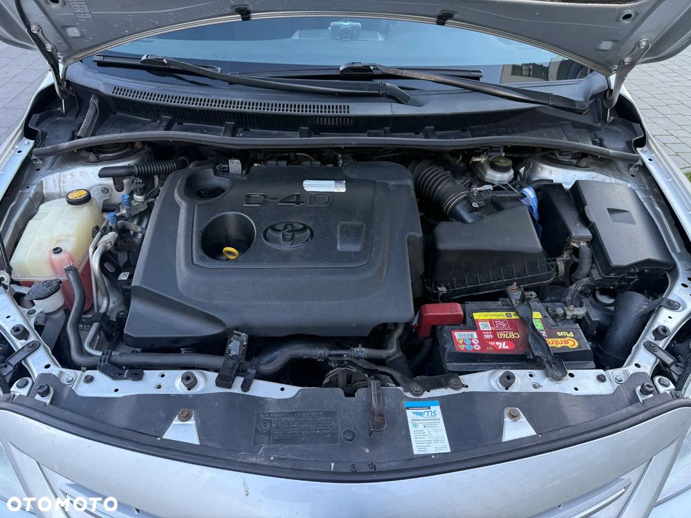 Toyota Corolla 1.4 D-4D Premium - 11