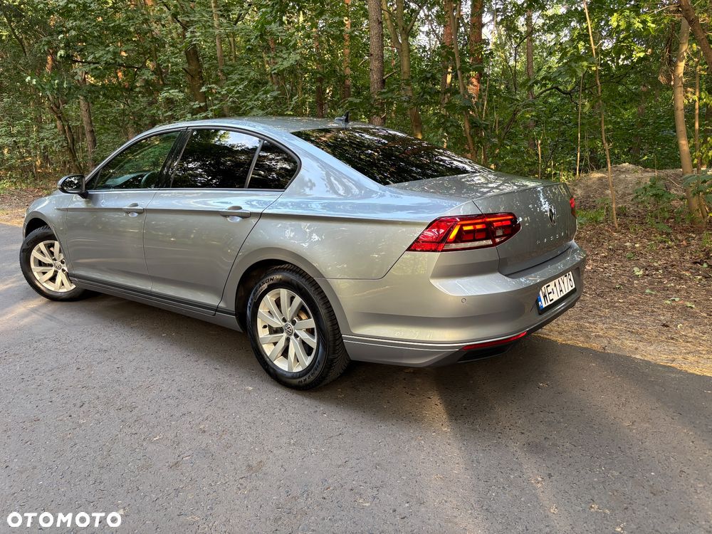 Volkswagen Passat 1.5 TSI EVO Elegance - 2