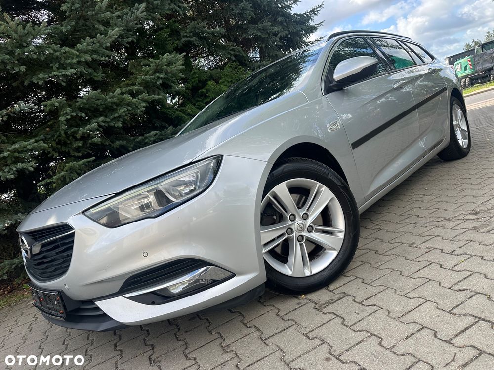 Opel Insignia - 1
