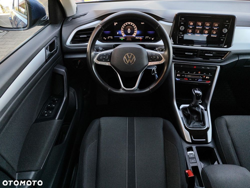 Volkswagen T-Roc - 16