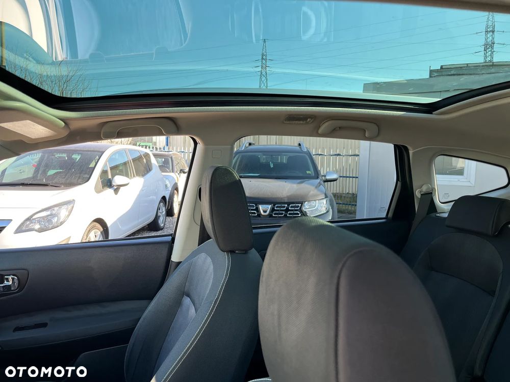 Nissan Qashqai+2 - 14