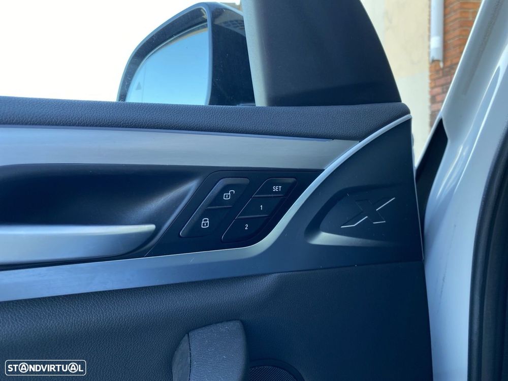 BMW iX3 Inspiring - 16
