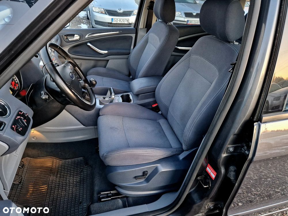 Ford S-Max 2.5 Titanium - 13