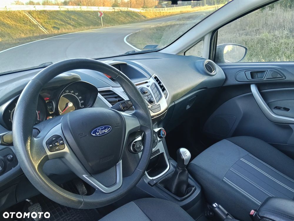 Ford Fiesta 1.25 Ambiente - 8
