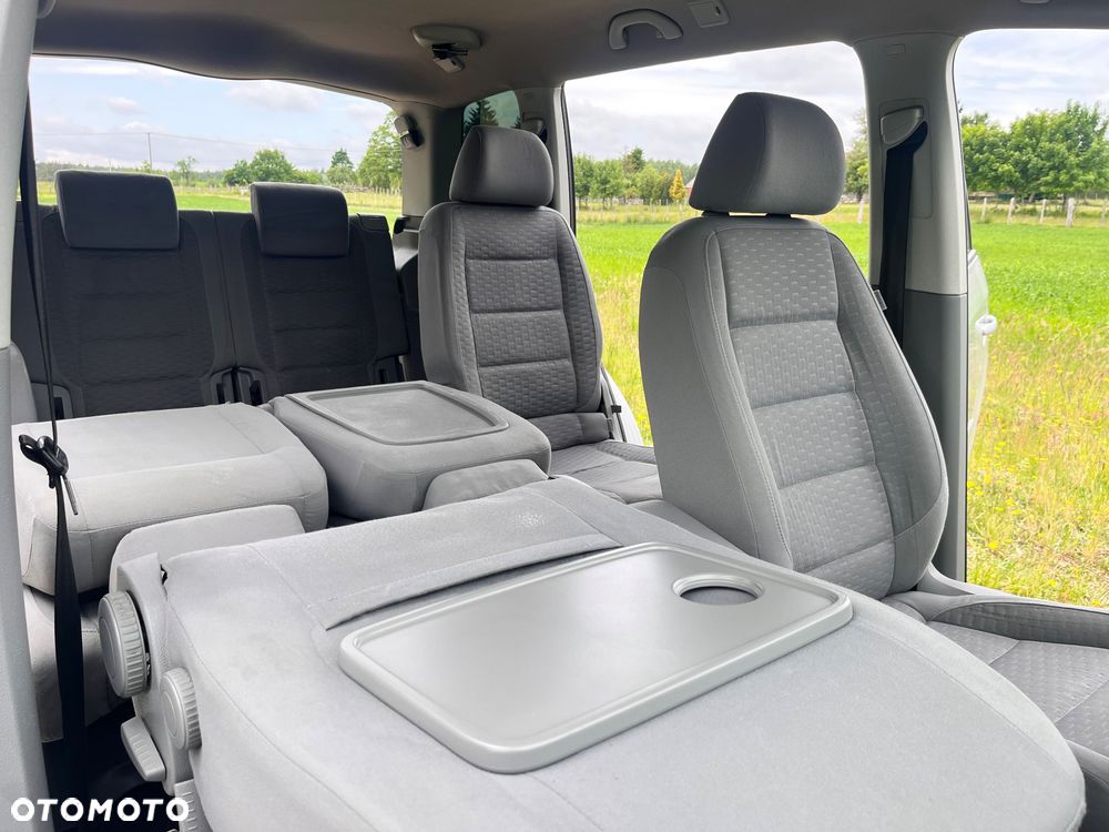 Volkswagen Touran 1.9 TDI DSG Trendline - 21