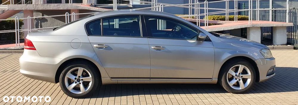 Volkswagen Passat - 5