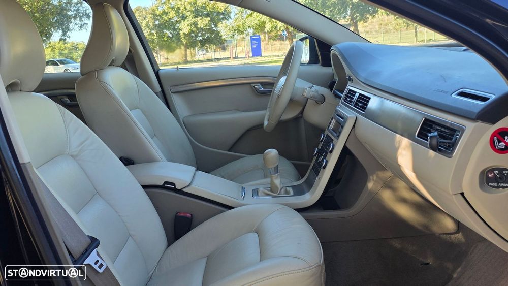 Volvo V70 2.0 D Summum - 11