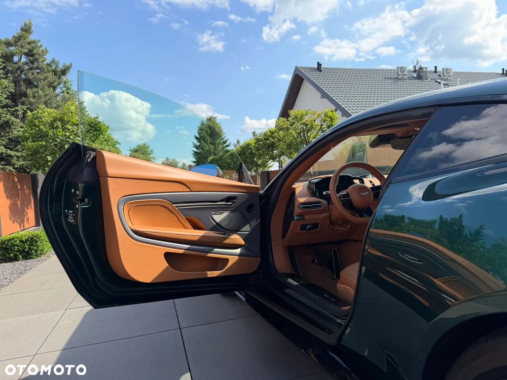 Aston Martin Vanquish - 8