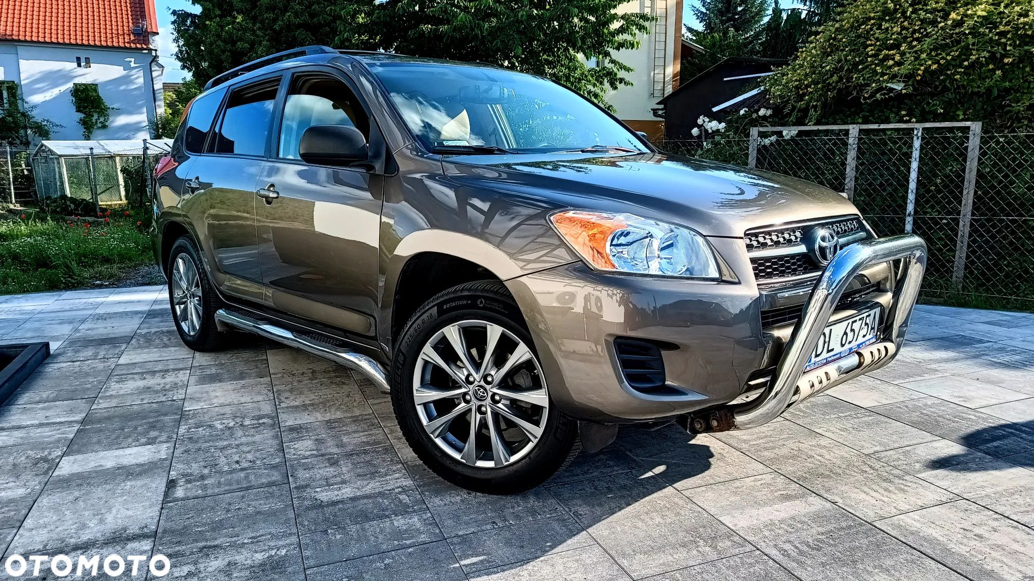 Toyota RAV4 - 1
