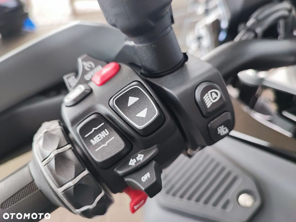 BMW R - 16