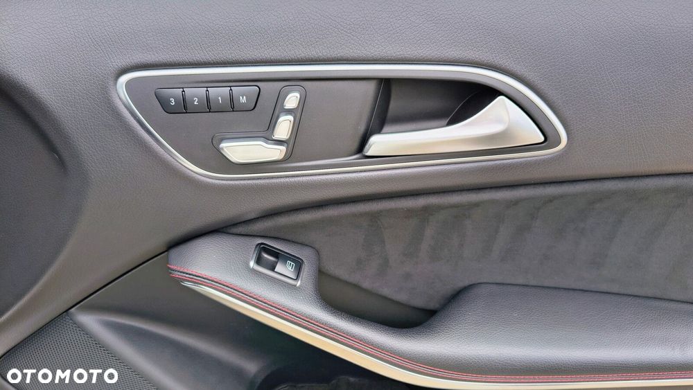 Mercedes-Benz GLA - 35