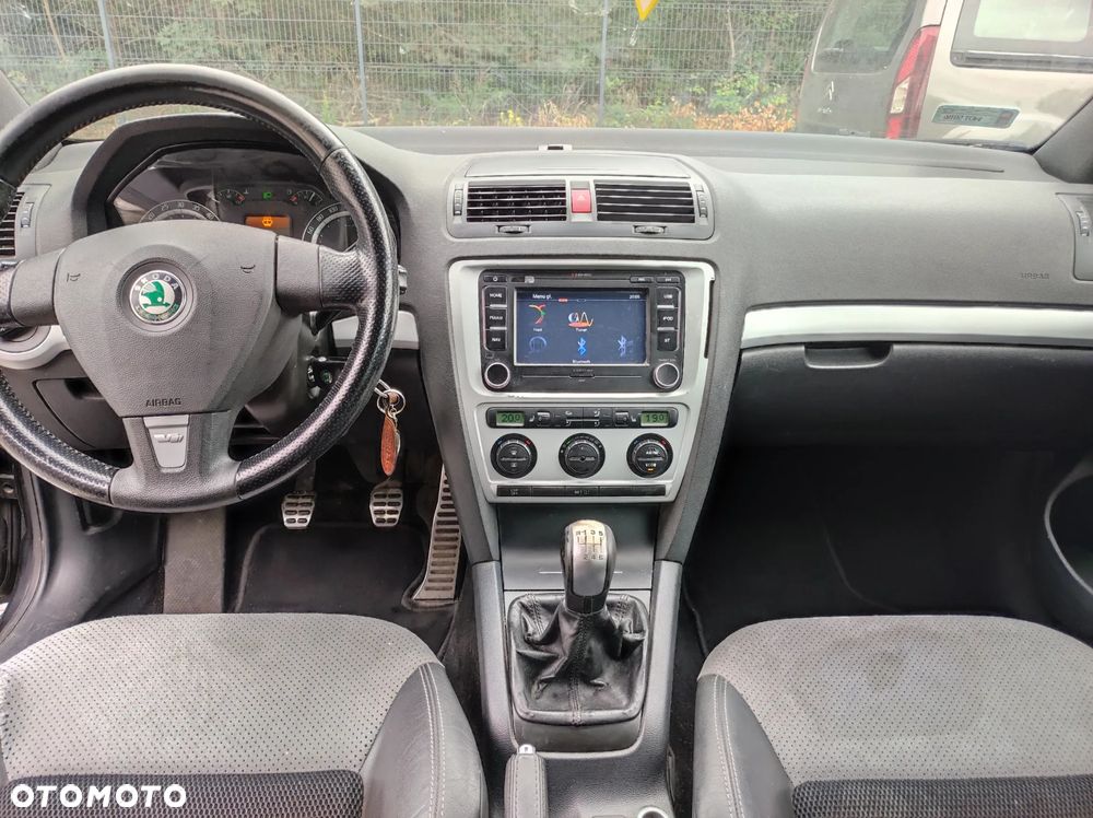 Skoda Octavia 2.0 TDI DPF RS - 8