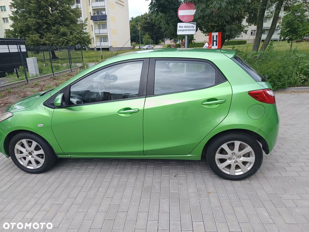 Mazda 2 - 4