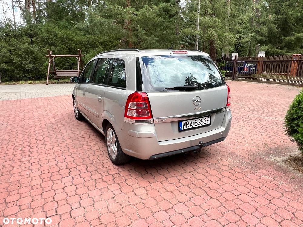 Opel Zafira 1.8 Cosmo - 3