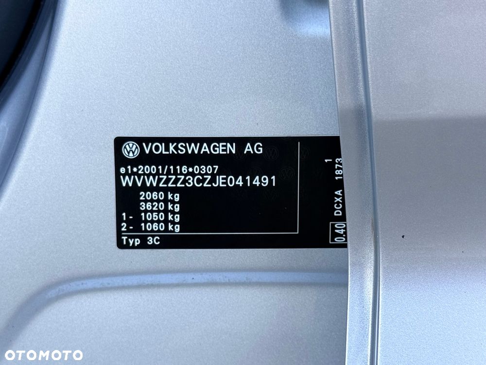 Volkswagen Passat - 13