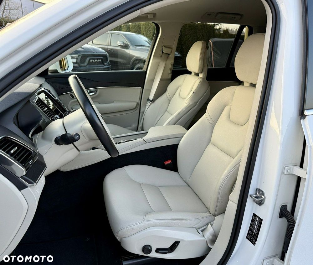 Volvo XC 90 B5 D AWD Geartronic Inscription - 17