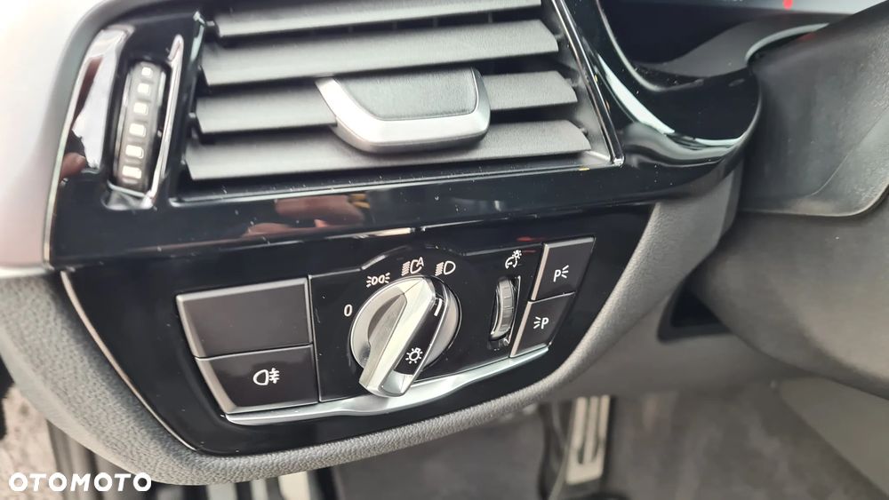 BMW Seria 5 520d mHEV M Sport sport - 11